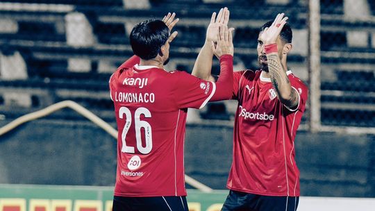 Independiente y Everton regalaron 8 goles en un partido atractivo Independiente y Everton regalaron 8 goles en un partido atractivo