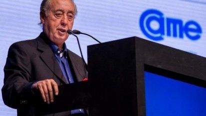 El ex presidente de la CAME es acusado de desviar fondos de la obra social de PyMEs