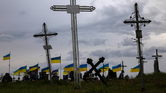 Colapso demográfico en Ucrania: Ante el colapso demográfico que enfrenta Ucrania, el gobierno de Kiev delineó el año pasado una estrategia demográfica con horizonte en 2040. Este plan ambicioso busca atenuar el déficit poblacional provocado por la guerra y el éxodo preexistente. Colapso demográfico en Ucrania: Ante el colapso demográfico que enfrenta Ucrania, el gobierno de Kiev delineó el año pasado una estrategia demográfica con horizonte en 2040. Este plan ambicioso busca atenuar el déficit poblacional provocado por la guerra y el éxodo preexistente.