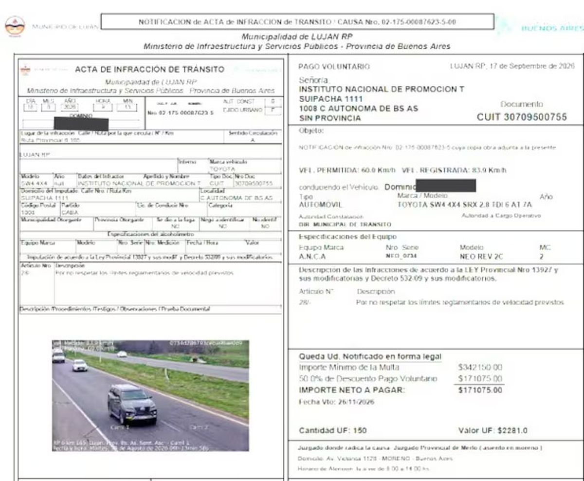 Una de las multas del auto oficial que usa Adorni, del 8 de agosto, cuando ya no era funcionario. Una de las multas del auto oficial que usa Adorni, del 8 de agosto, cuando ya no era funcionario. 