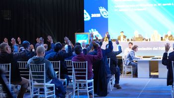 Los clubes, rehenes entre la pleitesía a la AFA y la bronca de sus hinchas