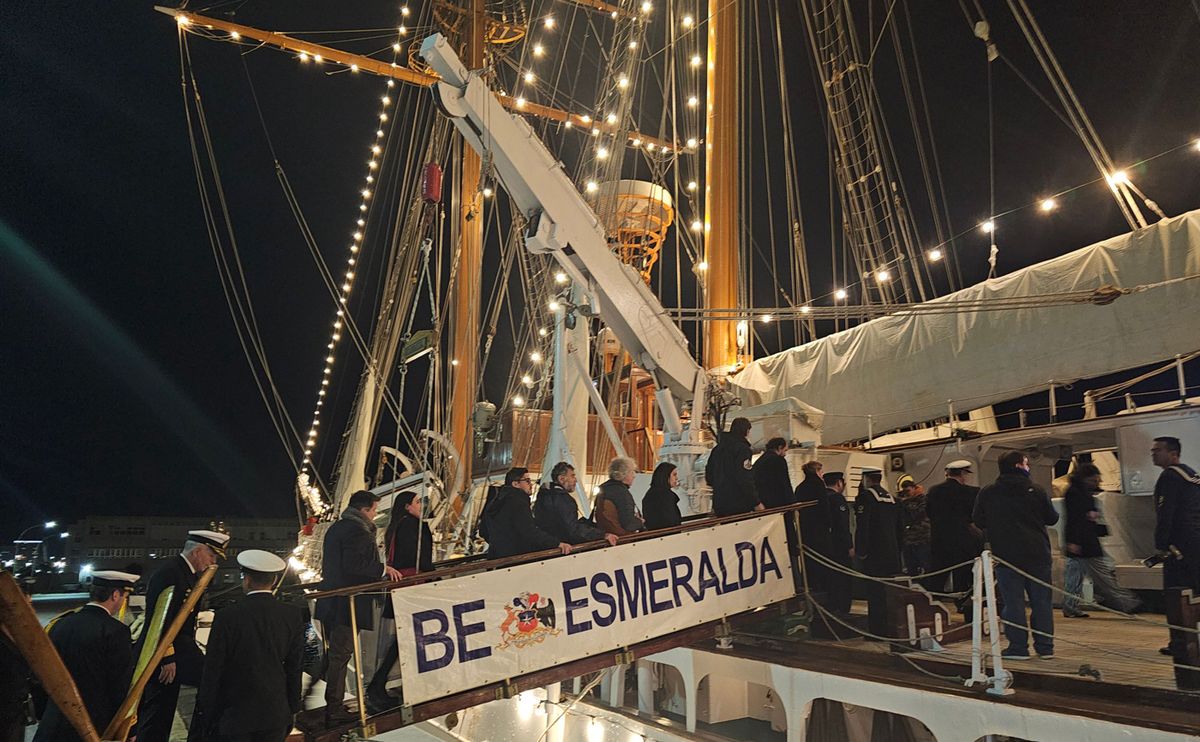 Buque Escuela 'Esmeralda', de la Armada de Chile, de visita. Buque Escuela 'Esmeralda', de la Armada de Chile, de visita.