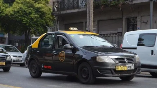 La iniciativa busca favorecer que los taxistas puedan renovar sus vehículos y ahorraría aproximadamente $5.000.000 por unidad comprada.