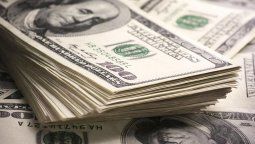 El dólar CCL cae por debajo de los $1.200.