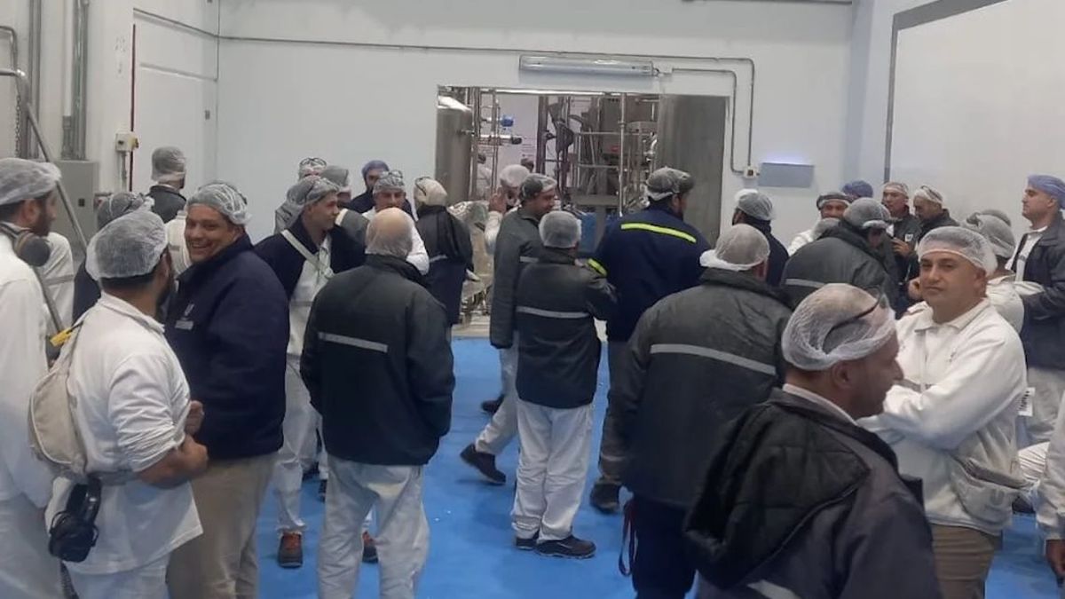 La participación en bloqueos o protestas es causal de despido justificado. La participación en bloqueos o protestas es causal de despido justificado.