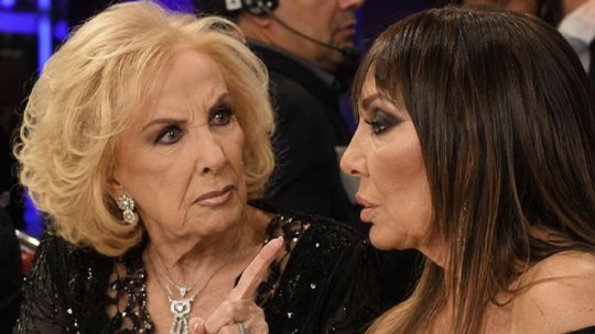 Mirtha Legrand se mostró distante de Moria Casán: Ni la saludó por su cumpleaños ni vio la serie.