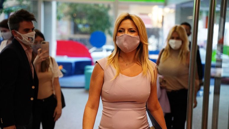 Control de redes sociales: Antes de que el Gobierno avance, destruyen a Fabiola Yañez 