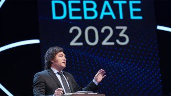 Javier Milei dio su opinión sobre los DNU durante el debate. Javier Milei dio su opinión sobre los DNU durante el debate.