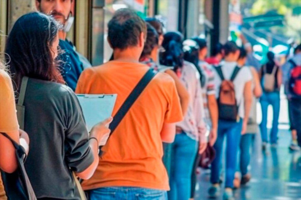Informalidad récord entre jóvenes de Argentina Informalidad récord entre jóvenes de Argentina