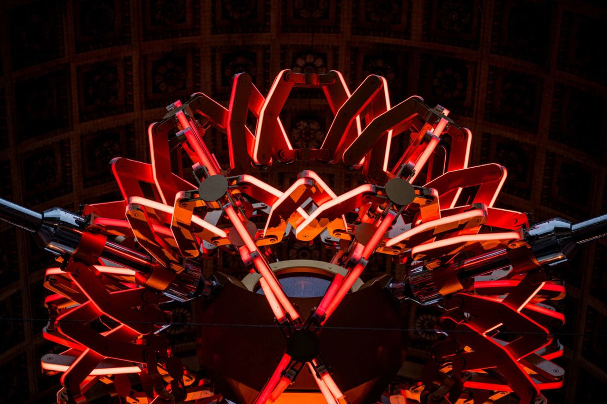 Quizás los teóricos de la conspiración tienen razón en algo fundamental: los Juegos Olímpicos son, en efecto, una estafa masiva basada en la ilusión. Pero el engaño no requiere pentagramas ni invocaciones. Quizás los teóricos de la conspiración tienen razón en algo fundamental: los Juegos Olímpicos son, en efecto, una estafa masiva basada en la ilusión. Pero el engaño no requiere pentagramas ni invocaciones.