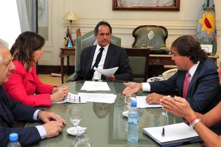 Scioli, junto a su gabinete evalúo dar una última propuesta a los docentes que reclaman un aumento mayor al del 17%