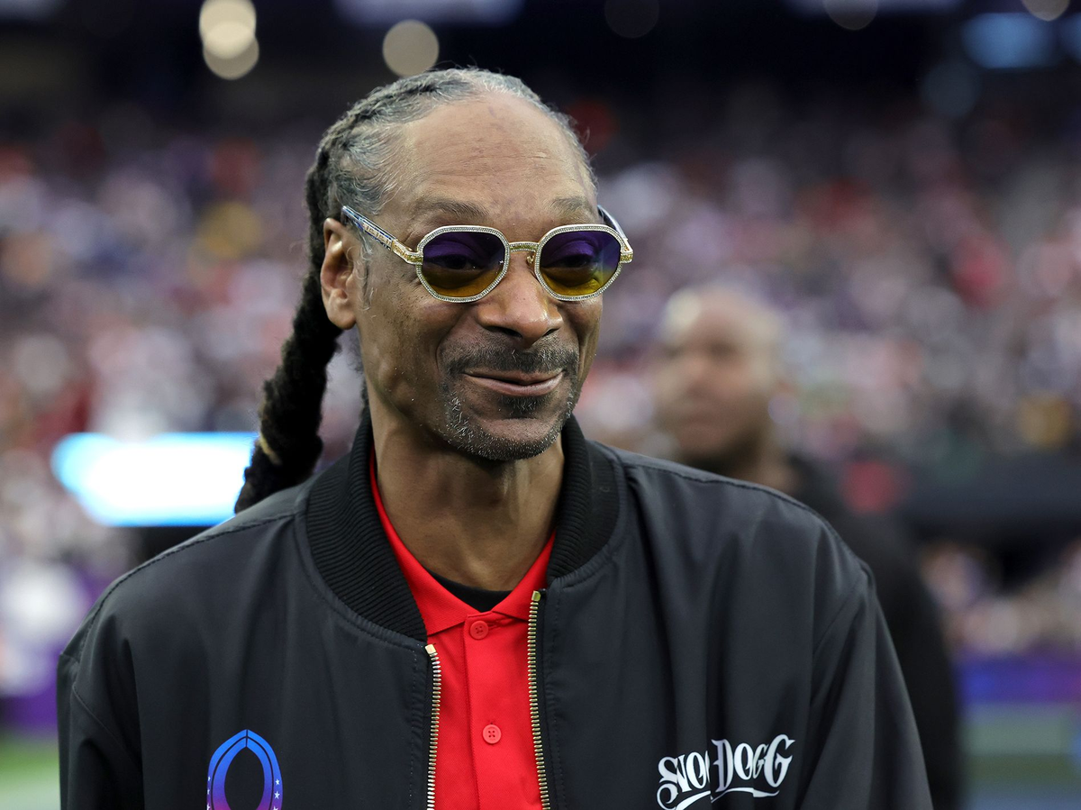 Snoop Dogg afirmó haber fumado marihuana en la Casa Blanca en 2013 durante la presidencia de Obama.