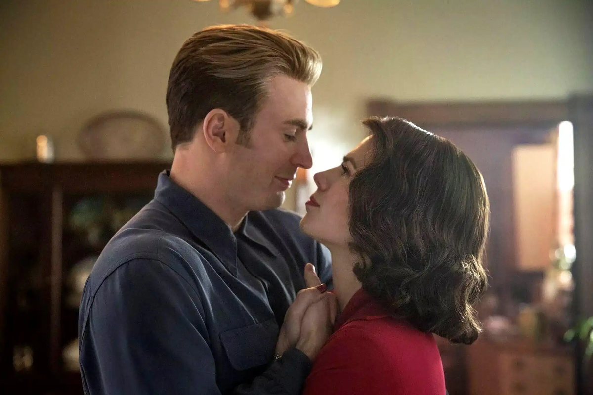 Aunque todos quisiéramos volver a ver a Chris Evans ponerse el traje del Capitán América una vez más, eso arruinaría su final de "Avengers: Endgame", que terminó con una nota dulce. Aunque todos quisiéramos volver a ver a Chris Evans ponerse el traje del Capitán América una vez más, eso arruinaría su final de "Avengers: Endgame", que terminó con una nota dulce.