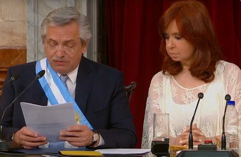 Alberto Fernández y Cristina Fernández de Kirchner, en la ceremonia de jura y asunción presidencial.