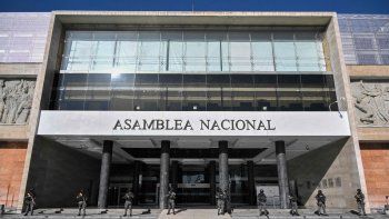 Un muerto en el Parlamento de Ecuador Un muerto en el Parlamento de Ecuador