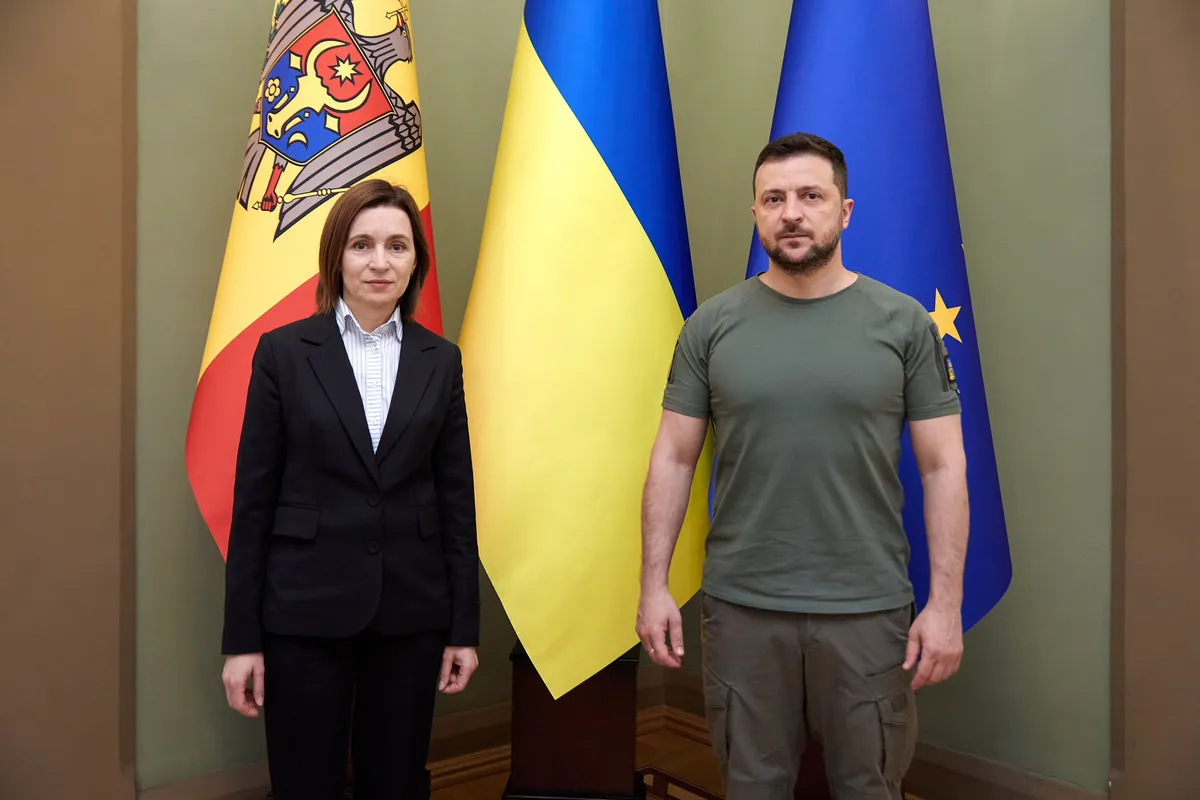 La presidenta de Moldavia Maia Sandu junto a su homólogo ucraniano Volodymyr Zelensky La presidenta de Moldavia Maia Sandu junto a su homólogo ucraniano Volodymyr Zelensky